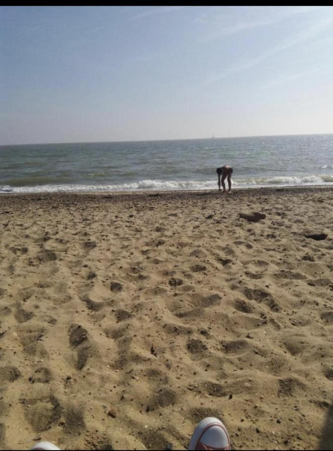 Stunning 3-Bed Caravan In Clacton-On-Sea Clacton-on-Sea Exterior foto